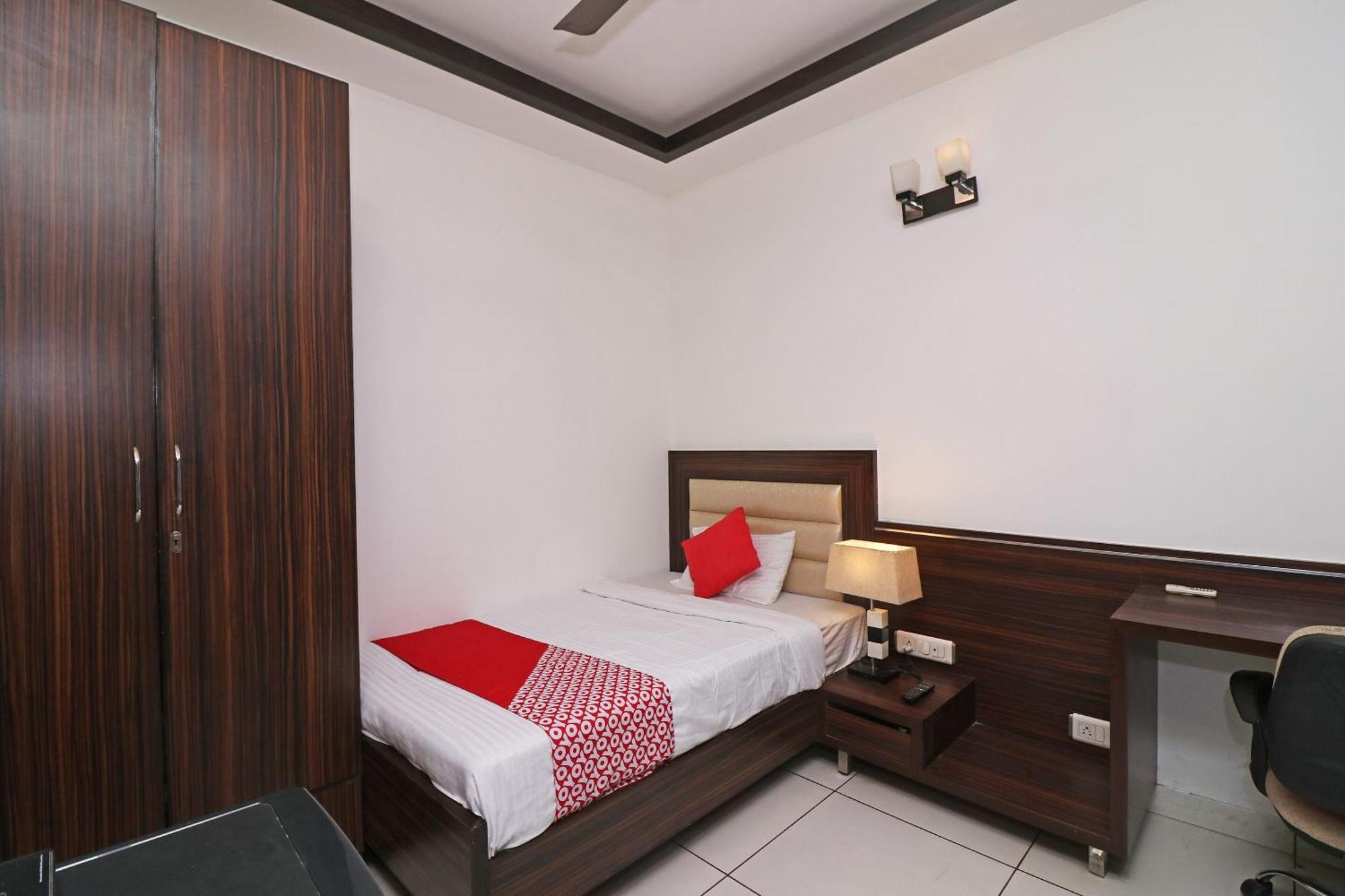 Wonderland Inn Near Aravali Biodiversity Park Gurgaon Zewnętrze zdjęcie