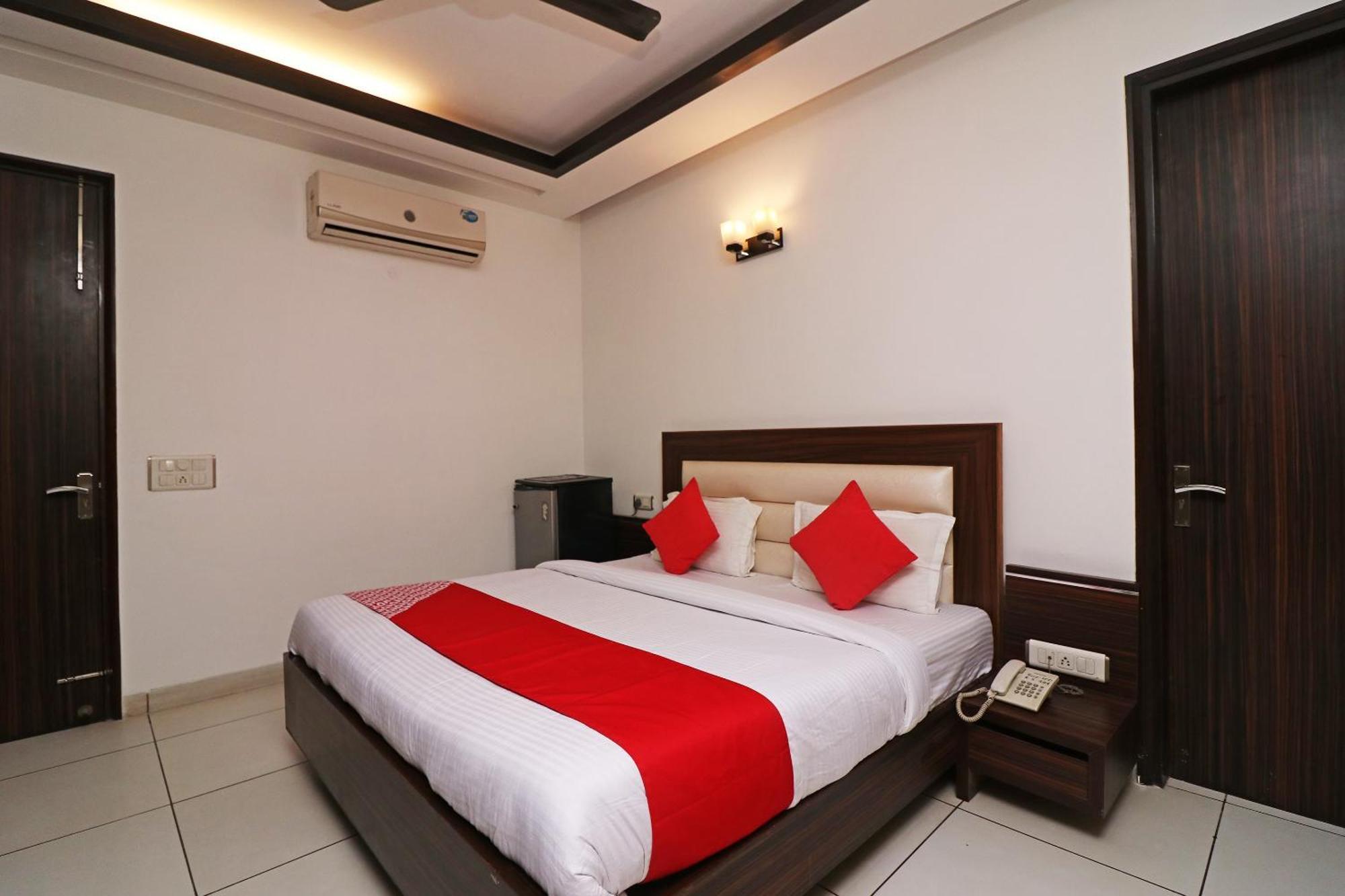 Wonderland Inn Near Aravali Biodiversity Park Gurgaon Zewnętrze zdjęcie