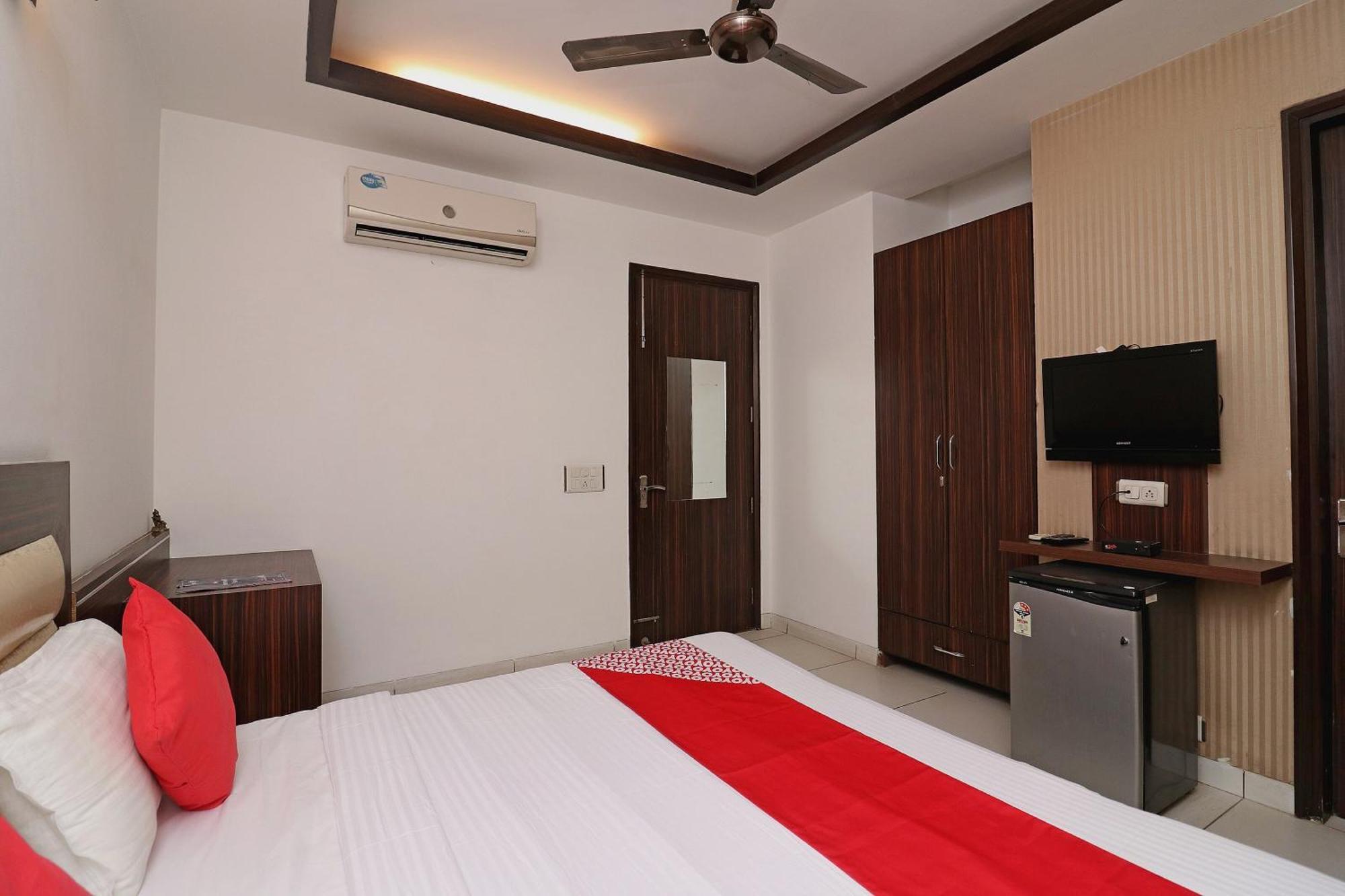 Wonderland Inn Near Aravali Biodiversity Park Gurgaon Zewnętrze zdjęcie