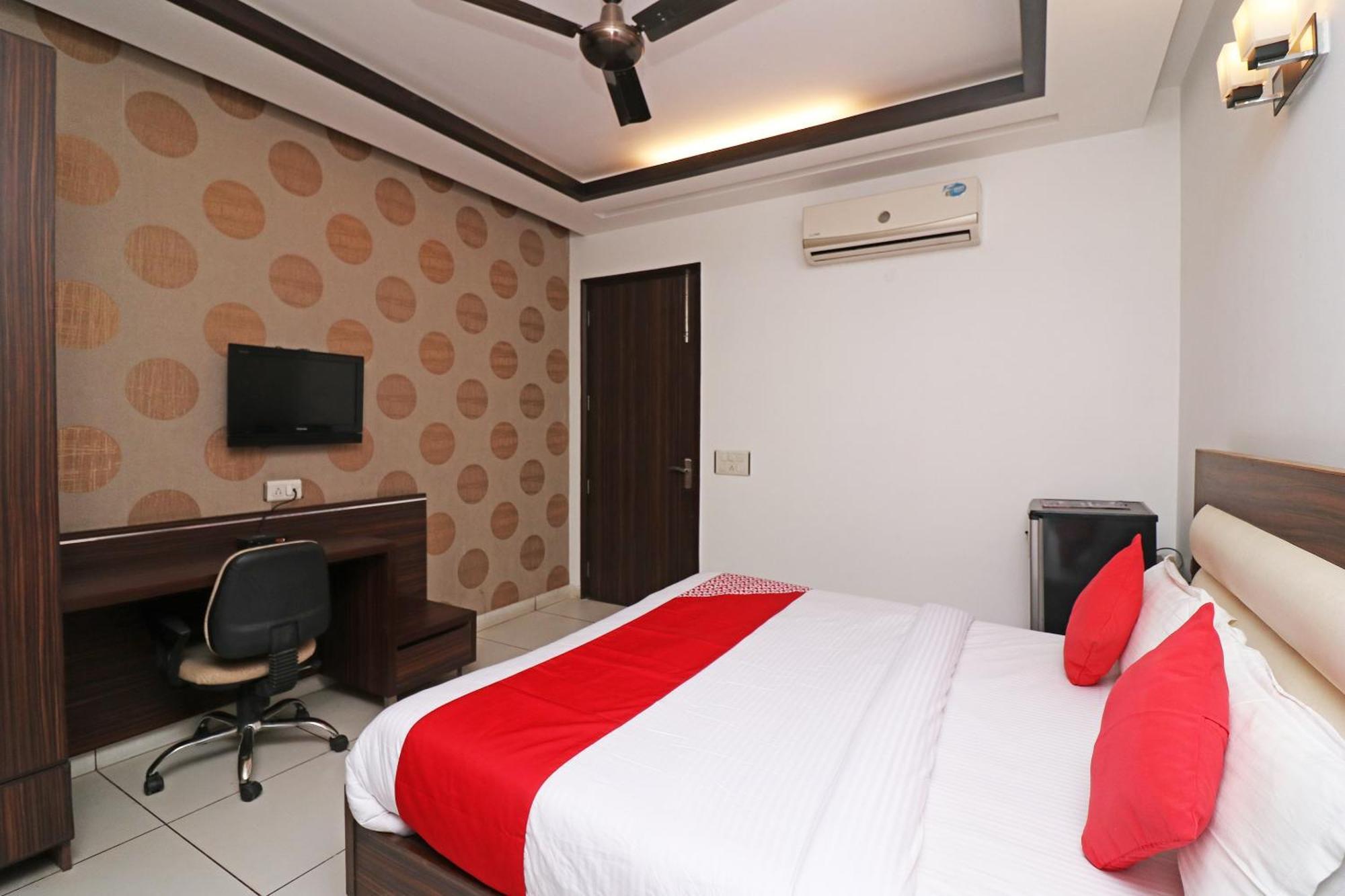 Wonderland Inn Near Aravali Biodiversity Park Gurgaon Zewnętrze zdjęcie