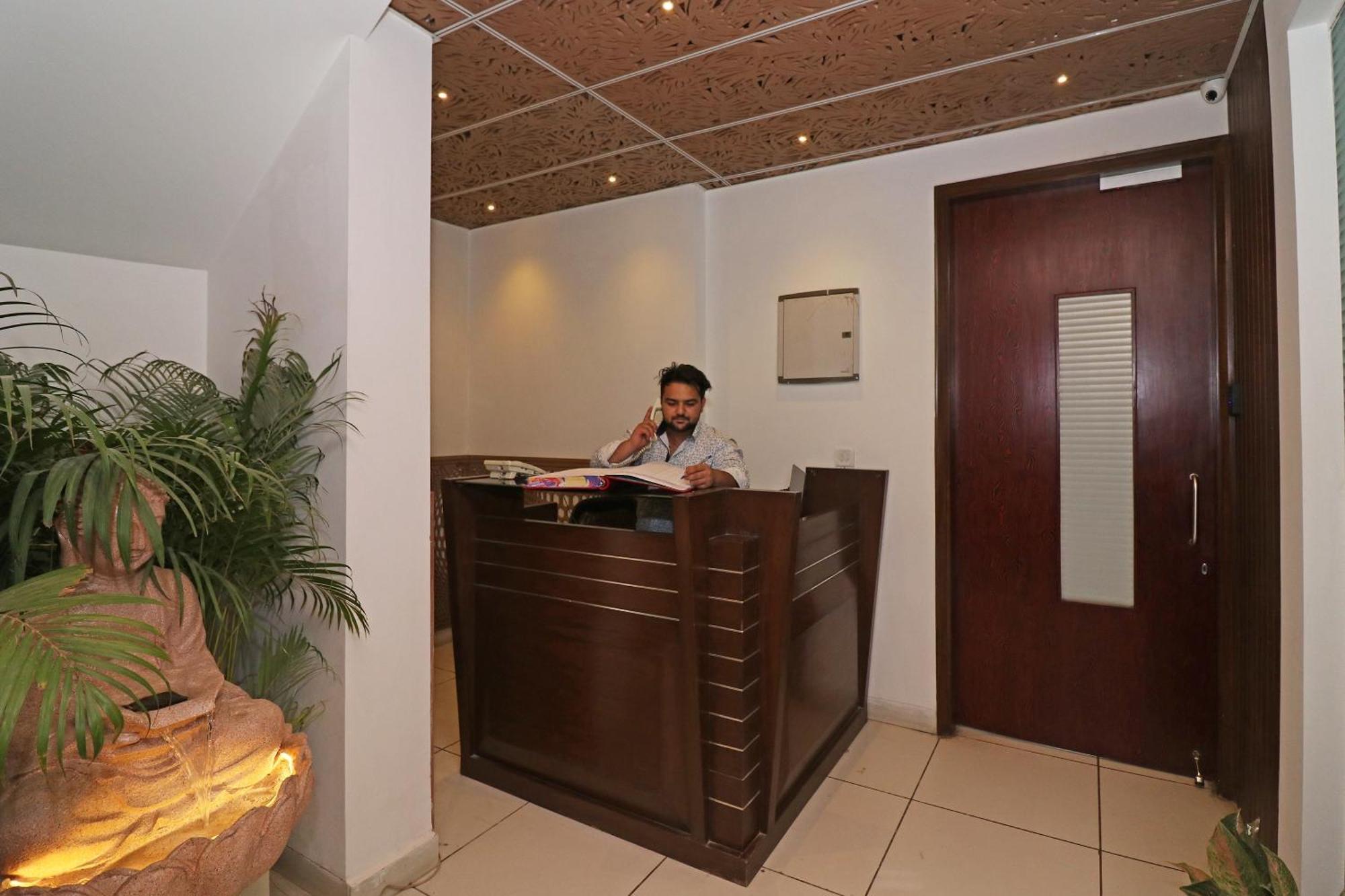 Wonderland Inn Near Aravali Biodiversity Park Gurgaon Zewnętrze zdjęcie